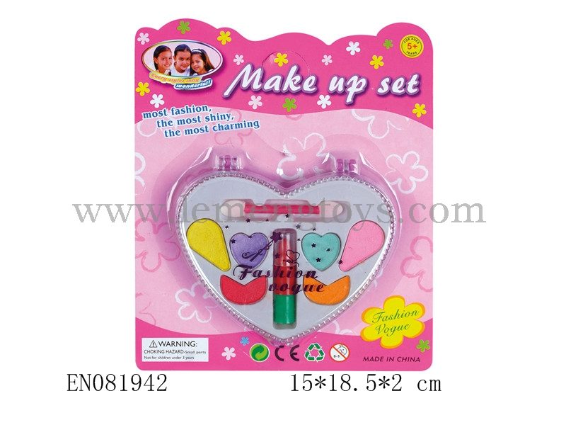 EN081942
Cosmetic Set