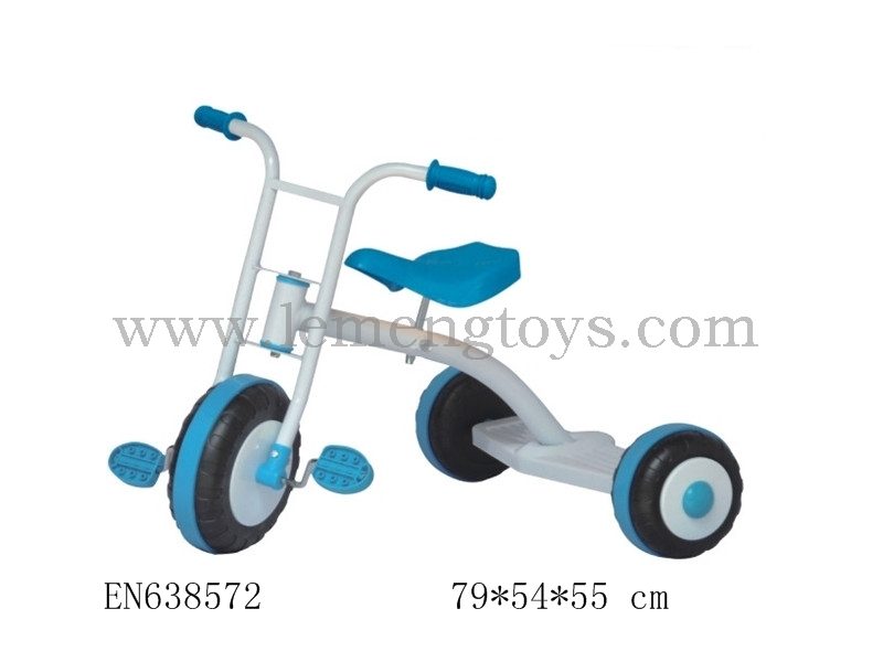 EN638572
Tricycles